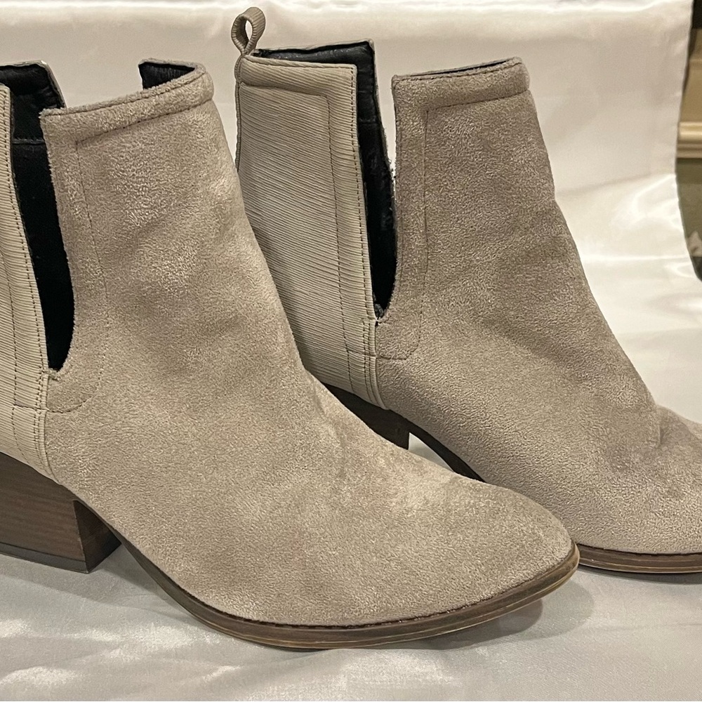 Stylish Beige Ankle Boots for Women
